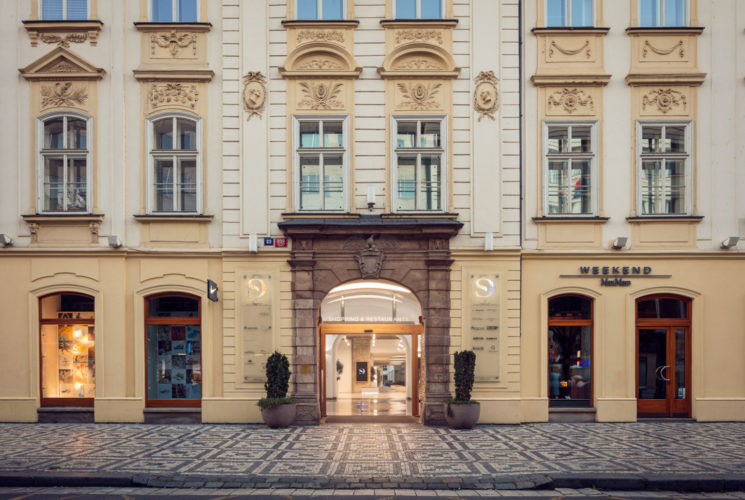 Slovanský dům: Nákupní centrum v historickém srdci Prahy
